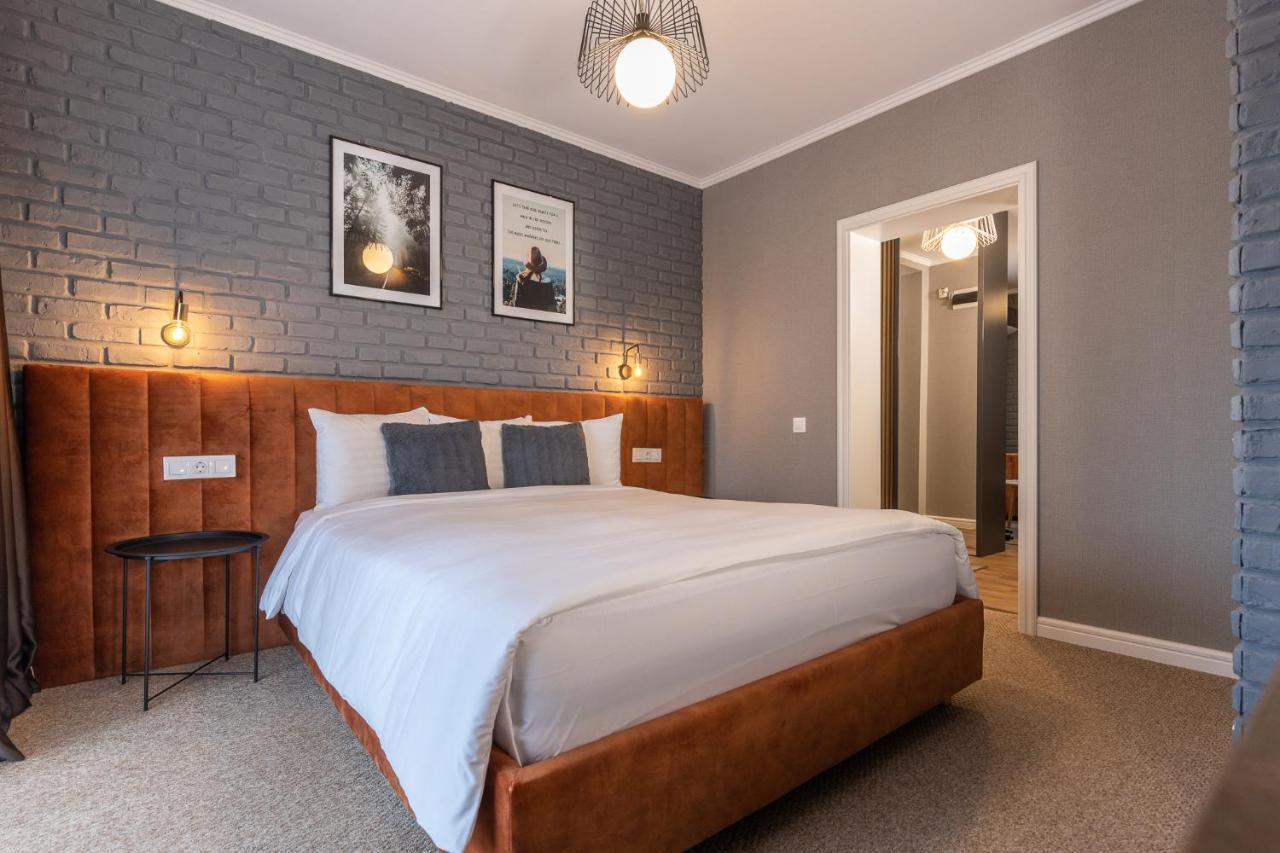 Upperhouse & 3* Brasov