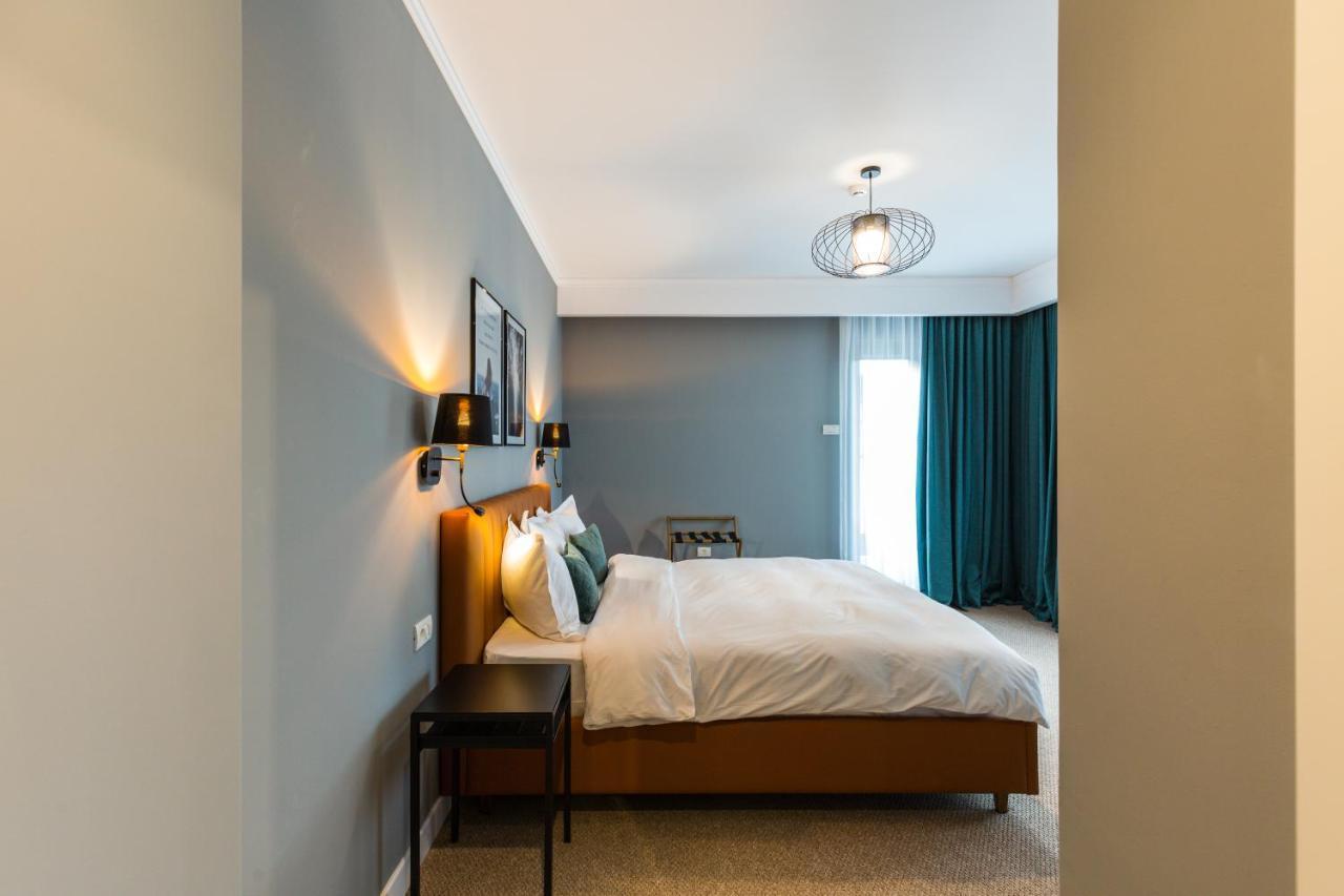 Upperhouse & Hotel 3*