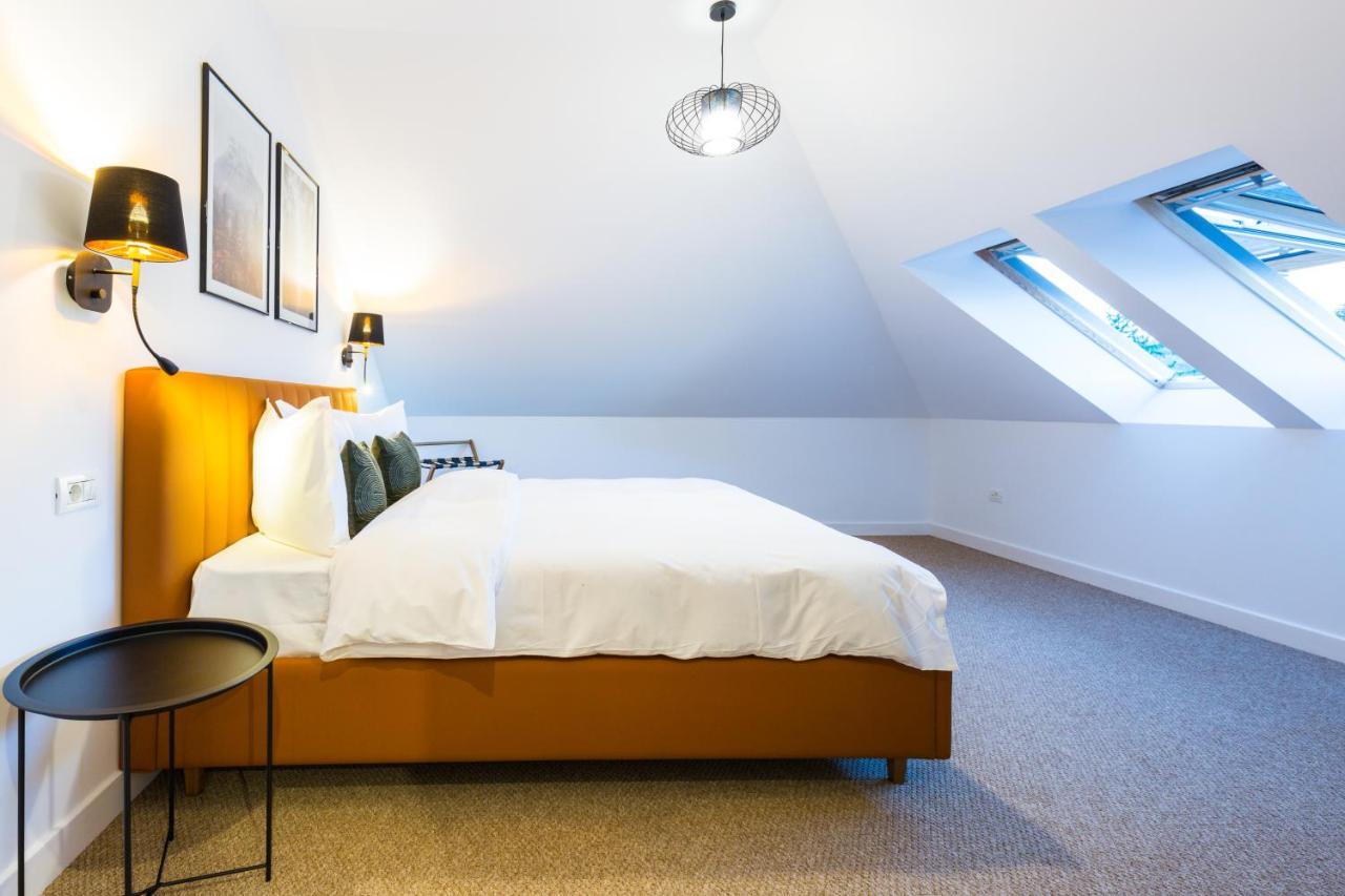 Hotel Upperhouse & 3*
