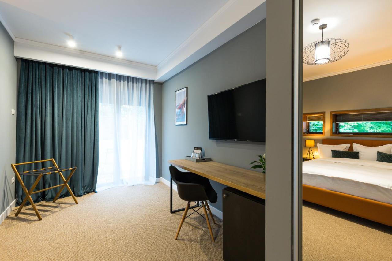Upperhouse & 3* Brasov