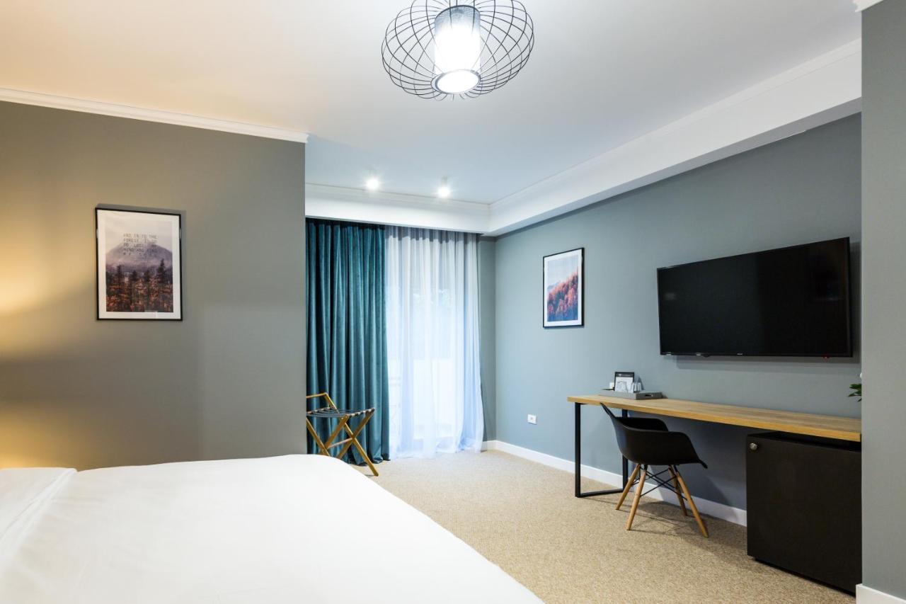 Upperhouse & 3* Brașov
