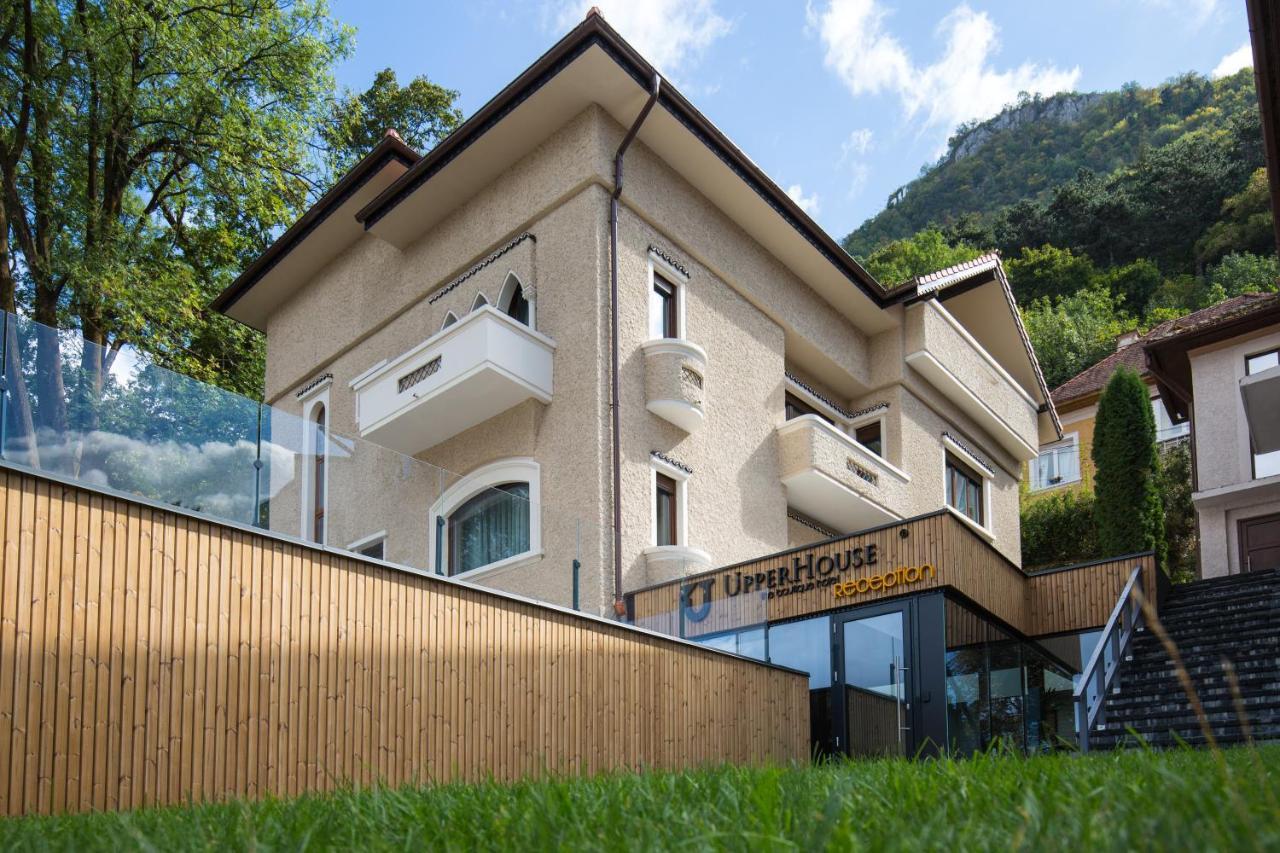 Upperhouse & 3* Brașov
