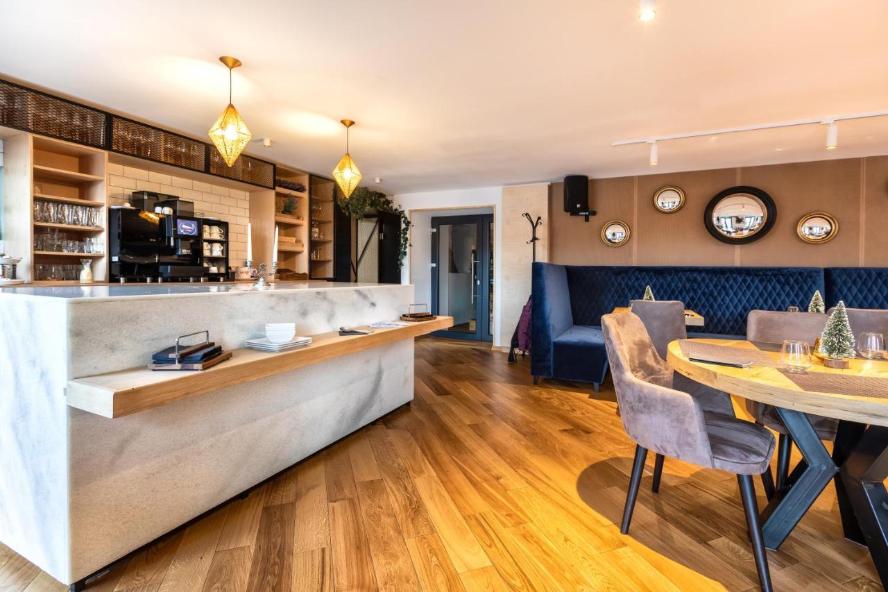 Hotel Upperhouse & Brasov